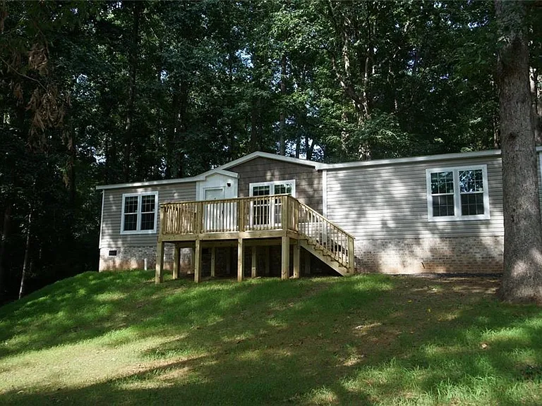 210 Woodland St — Photo 3
