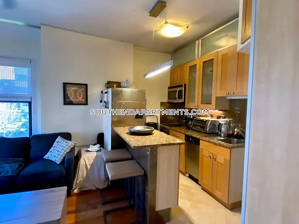 1st image of 702 Massachusetts Ave #6S