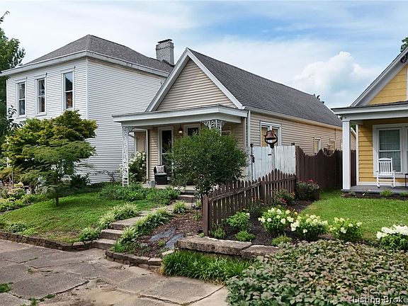 3rd image of 952 W Main Street