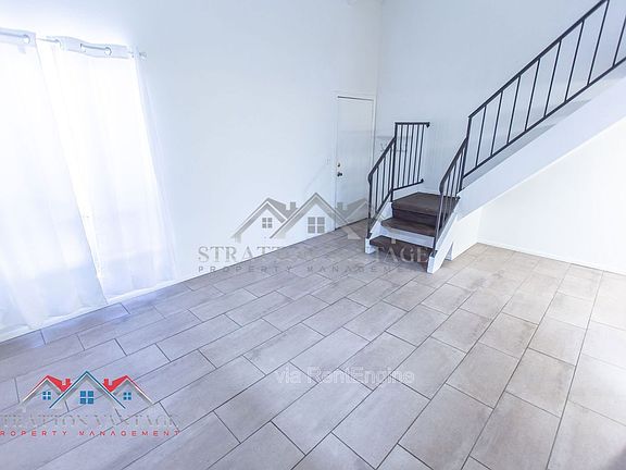 4th image of 1831 W Mulberry Dr Unit 230