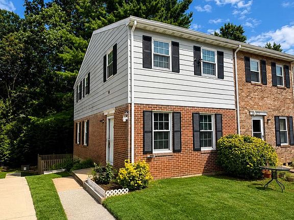 5th image of 8217 Parham Ct
