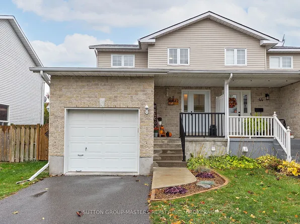 42 Clifford St, Loyalist, ON K7N 1Y5
