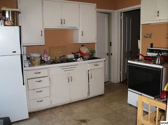 2nd image of 1310 6th Ave