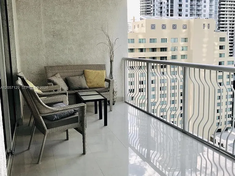 1200 Brickell Bay Dr #2418 — Photo 2