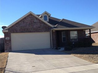 1221 Saltgrass Dr, Crowley, TX 76036