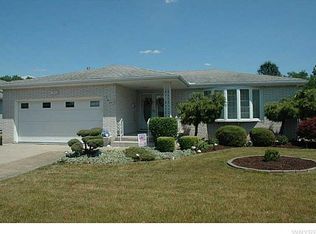 167 Caesar Blvd, Williamsville, NY 14221