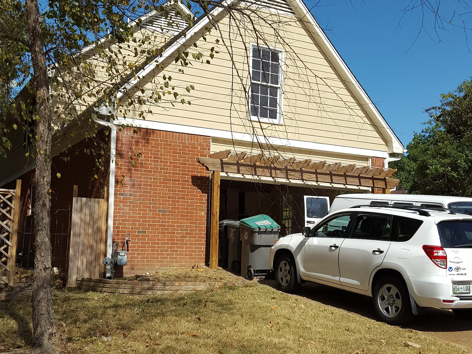 4 bed, 2.5 bath, 2445 sqft, $2,250 — Photo 4