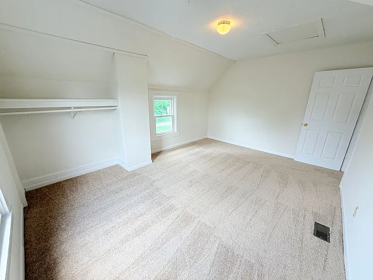 525 S West St — Photo 39
