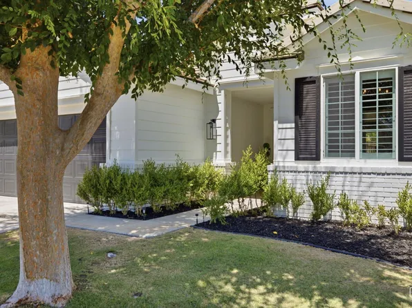 317 Dumont Dr, Bakersfield, CA 93312