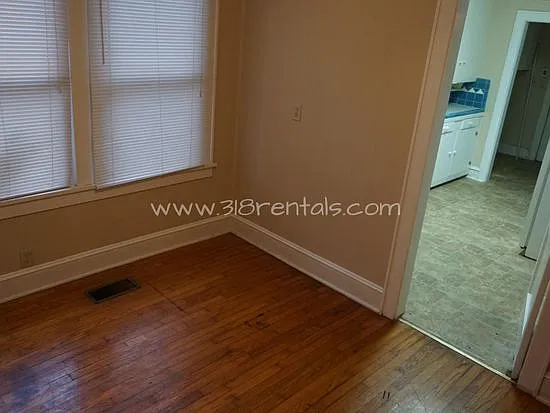 2 bed, 1.0 bath, 1500 sqft, $1,000 — Photo 4