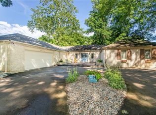 14 Wind Ridge Ct, Anderson, IN 46011