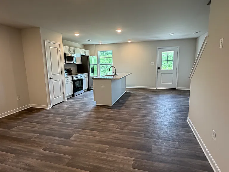 14632 Hancock Towns Dr — Photo 2