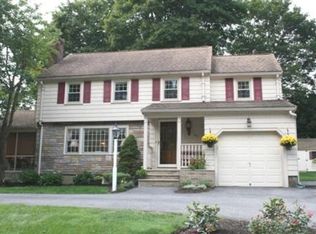 595 Summer St, Lynnfield, MA 01940