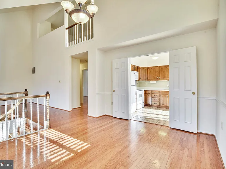 3023 Oakton Meadows Ct — Photo 6