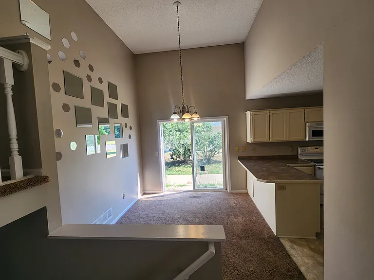433 Eagle Lake Rd S — Photo 28