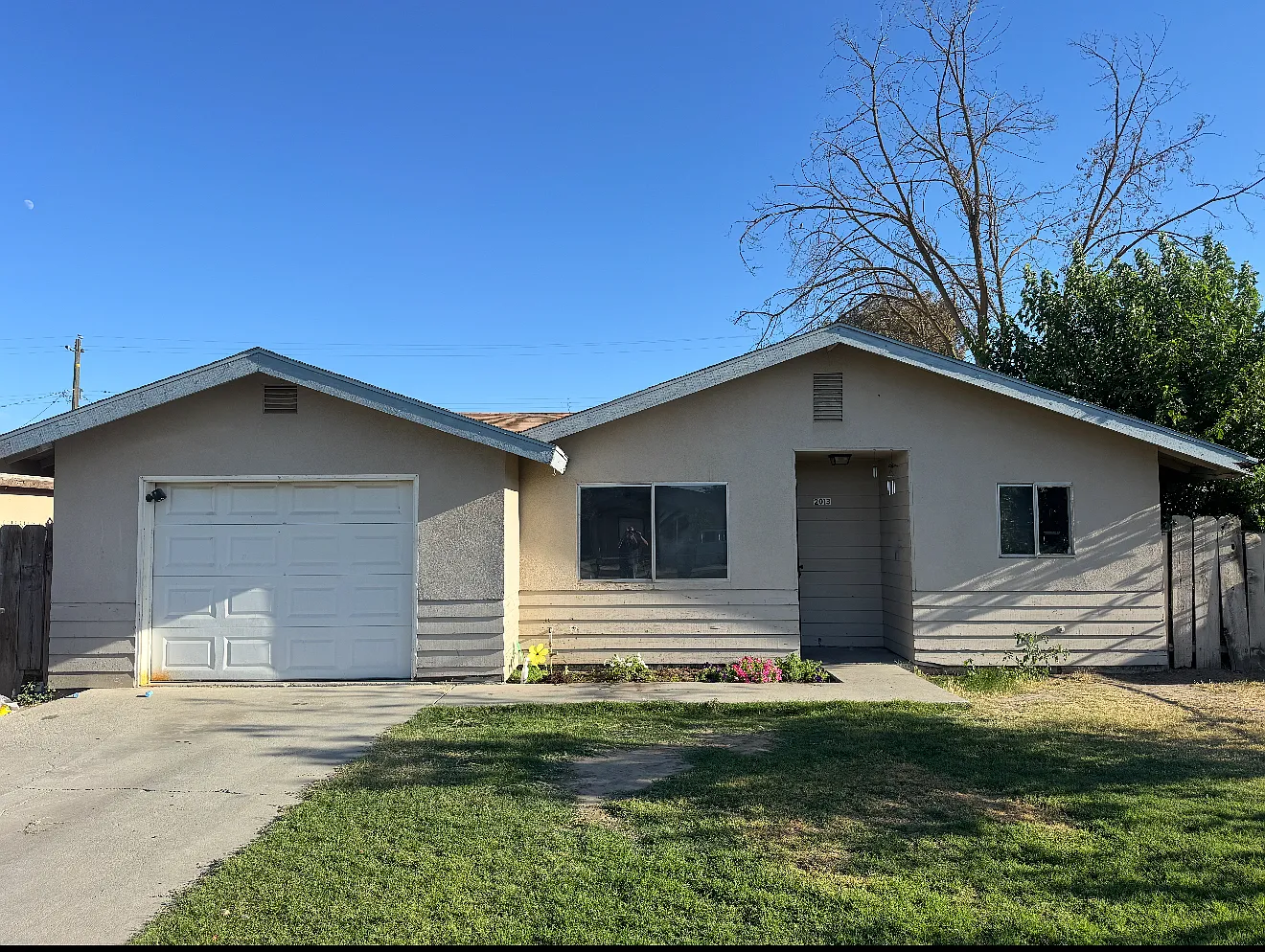 3 bed, 950 sqft, $1,700 — Photo 1