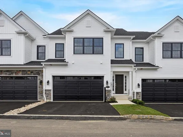 506 Fullerton Farm Ct Lot 22, Warrington, PA 18976