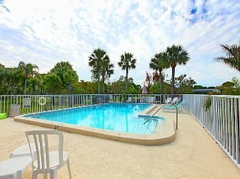 5th image of 2743 Horseshoe Ct