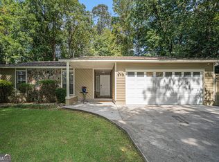800 Lake Forest Pass, Roswell, GA 30076