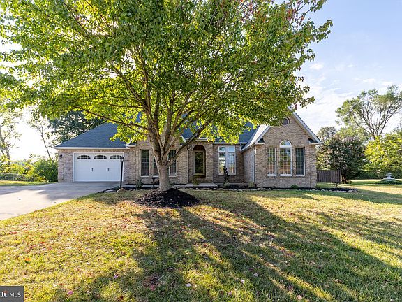 5th image of 311 Meghann Dr