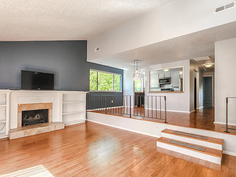 37 Greenridge Ct #TOWNHOUSE — Photo 4