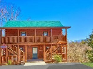 632 Oaks View Ct, Pigeon Forge, TN 37863