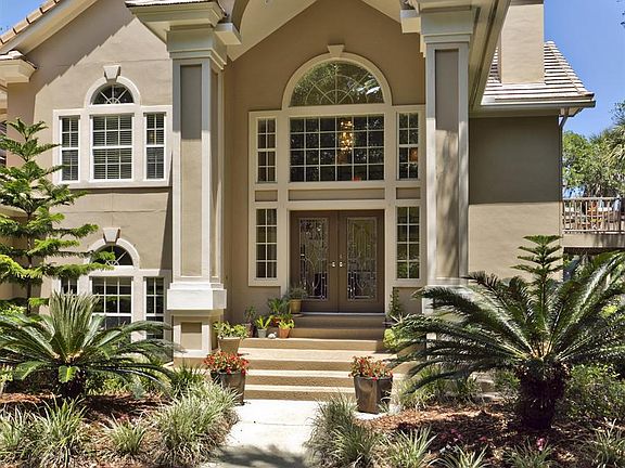 2nd image of 2060 Oak Hammock Dr