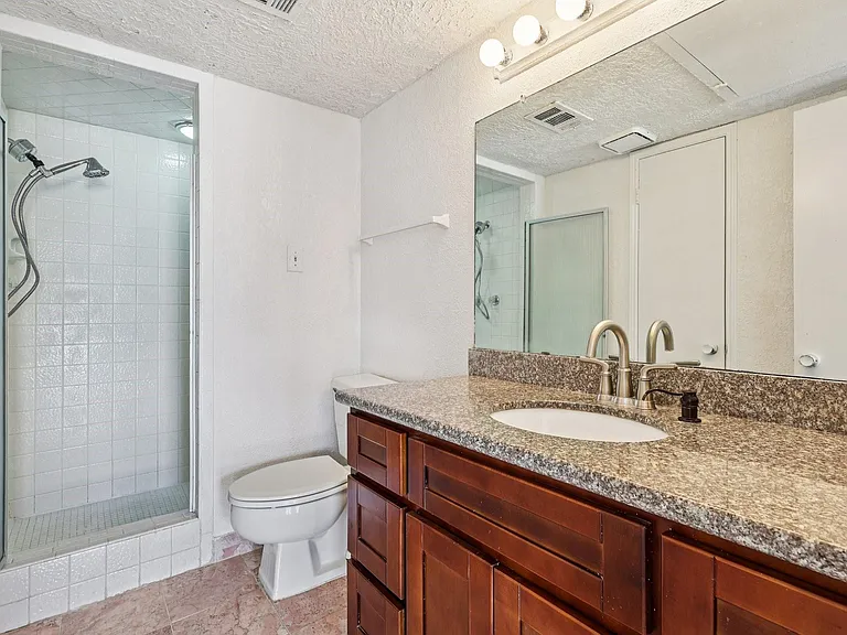 7700 Creekbend Dr #70 — Photo 13