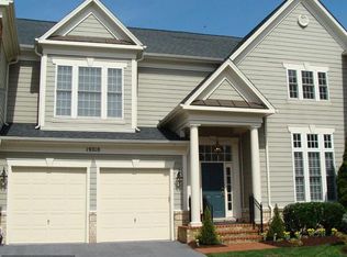 19210 Skinner Sq, Leesburg, VA 20176