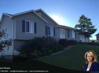 2441 Beaver Dr, Gillette, WY 82718