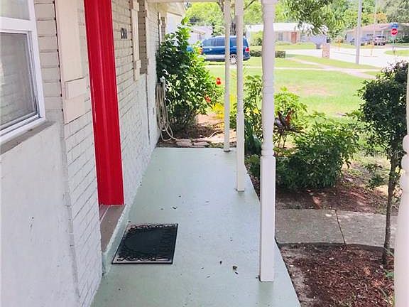 4th image of 1300 Grantwood Ave