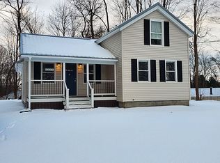 5996 Hamilton Rd, North Syracuse, NY 13212