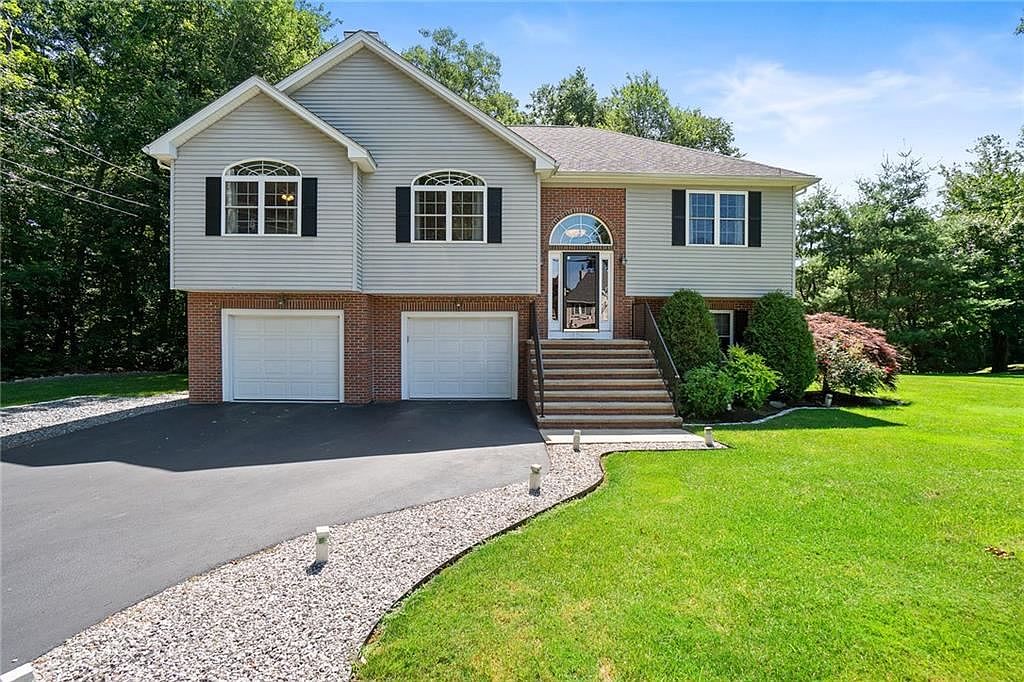 125 Tomahawk Trl, Cranston, RI 02921 Zillow