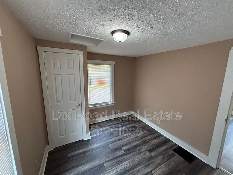 1211 Franklin St — Photo 18