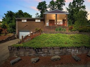 128 Preston Dr, Braddock, PA