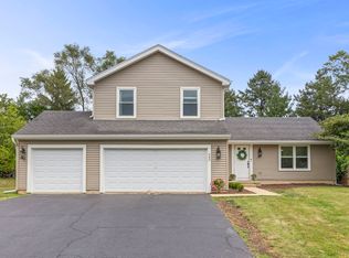 485 Edinburgh Ln, Dundee, IL 60118