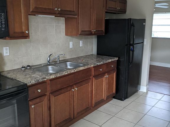 2nd image of 707 W Ariana St #C