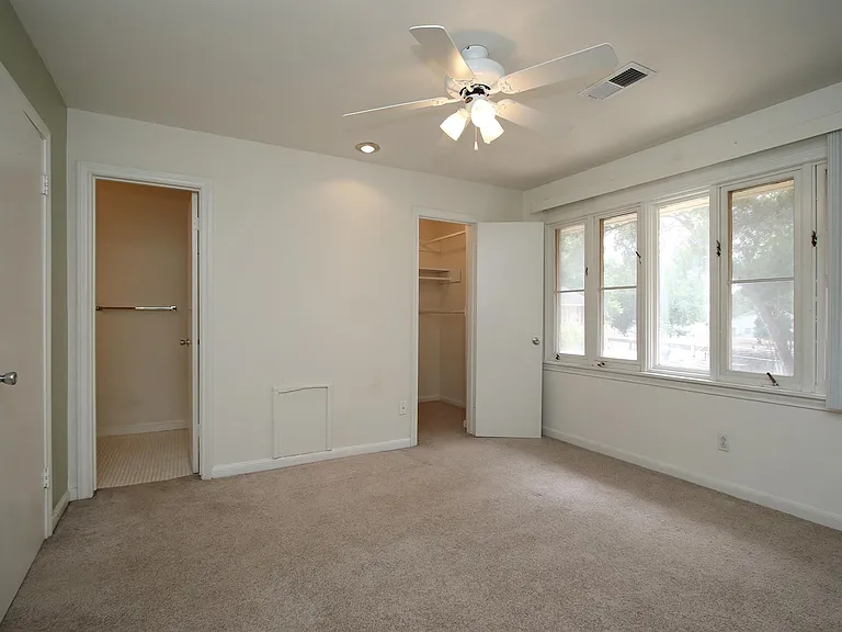 1733 Commonwealth St — Photo 23