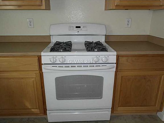 5th image of 10387 Madagascar Palm St