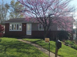 17 Cree Dr, Greensburg, PA 15601