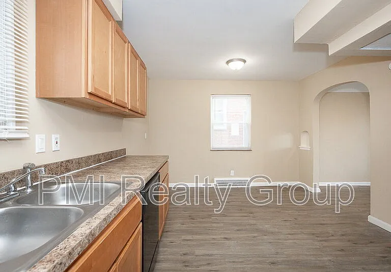 645 Babbitt Rd — Photo 5