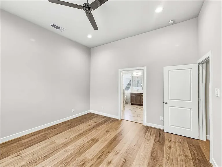 6317 Paddington Bend Dr — Photo 12