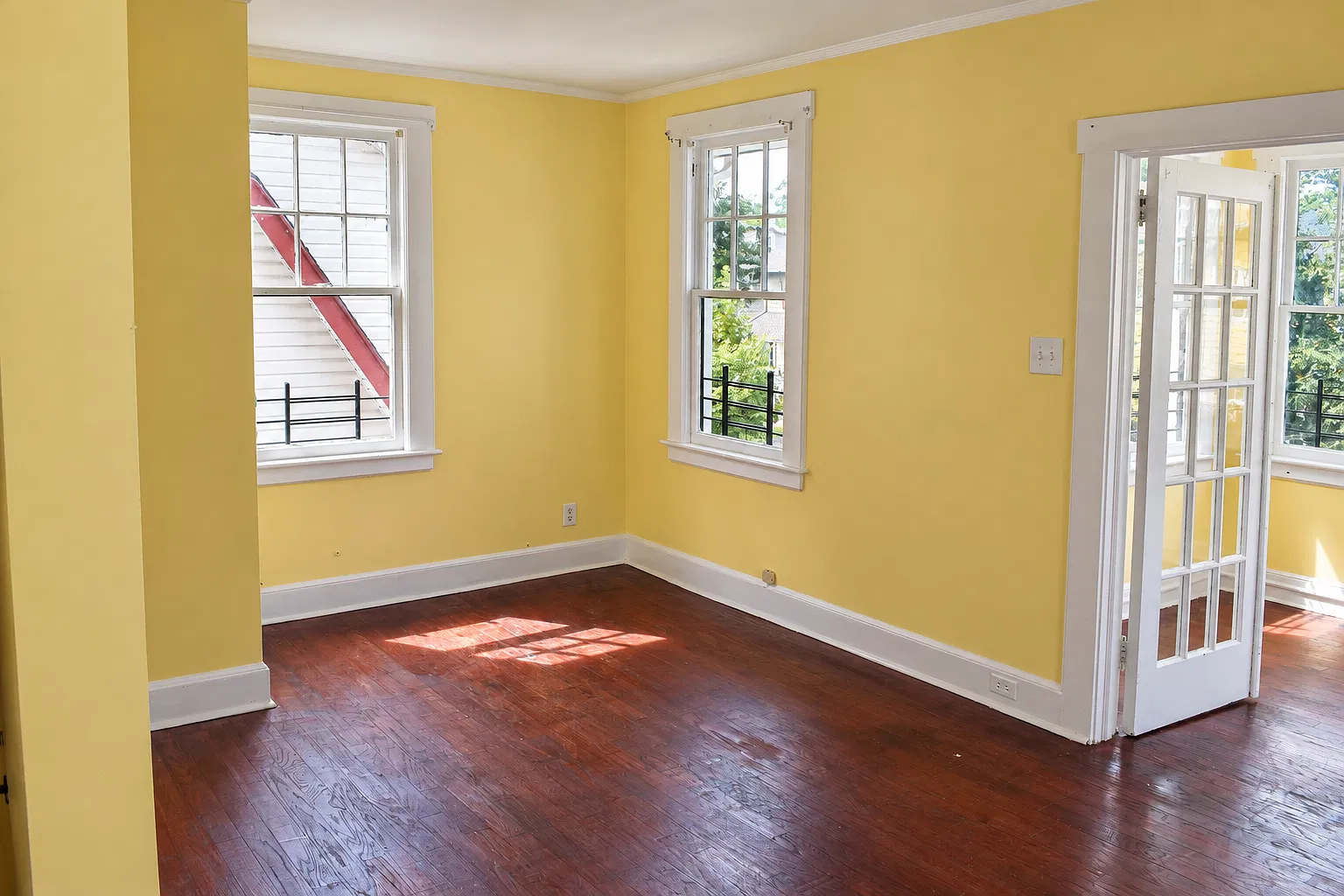 2 bed, 1025 sqft, $2,375 — Photo 3