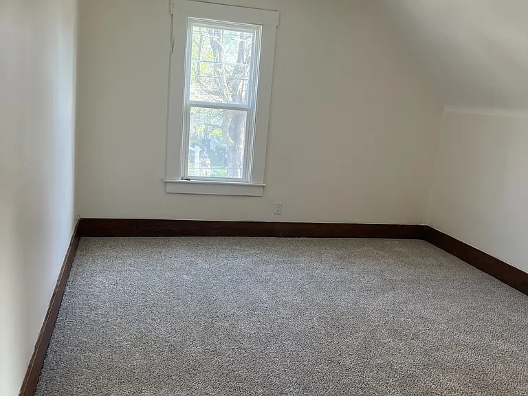 flex room/optional 3rd bedroom