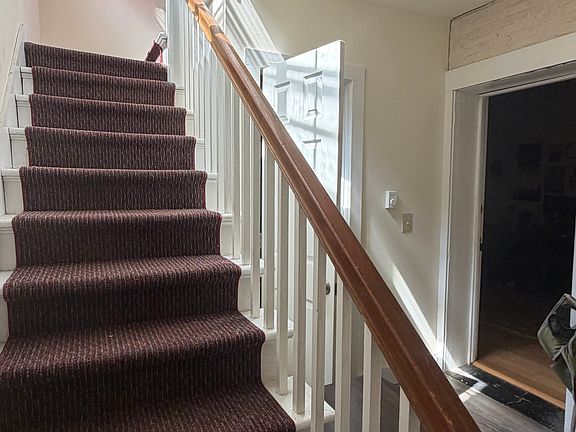 5th image of 233 Pearl St #2