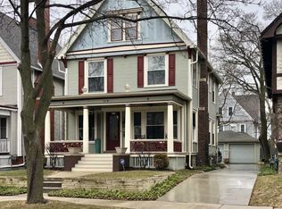 3218 N Shepard Ave, Milwaukee, WI 53211