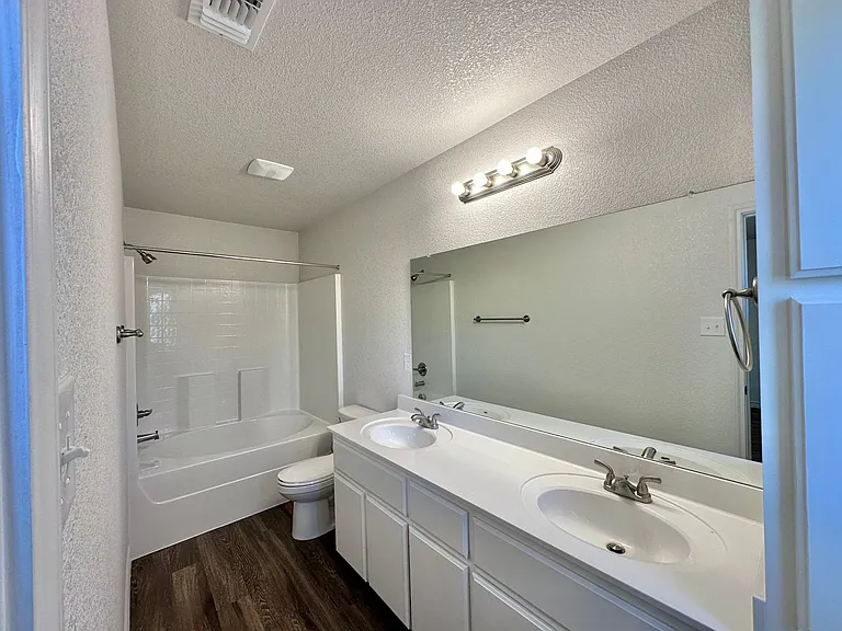 213 Dolphin Dr — Photo 25