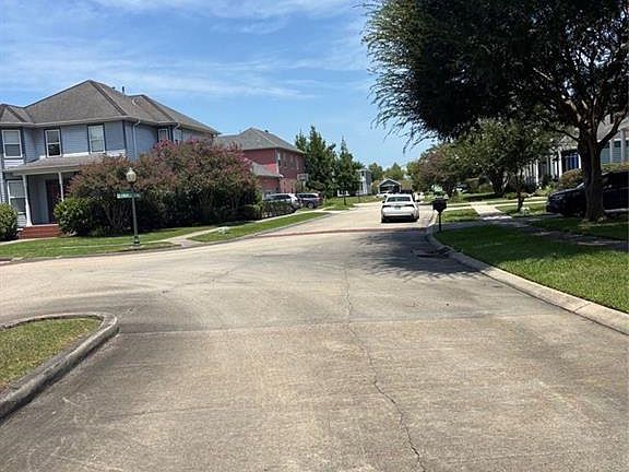 2nd image of 2 Seaward Ct