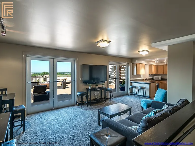 718 Trade St #813 — Photo 30