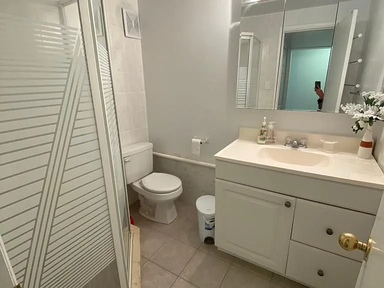 179 Angus Dr #LOWER — Photo 4